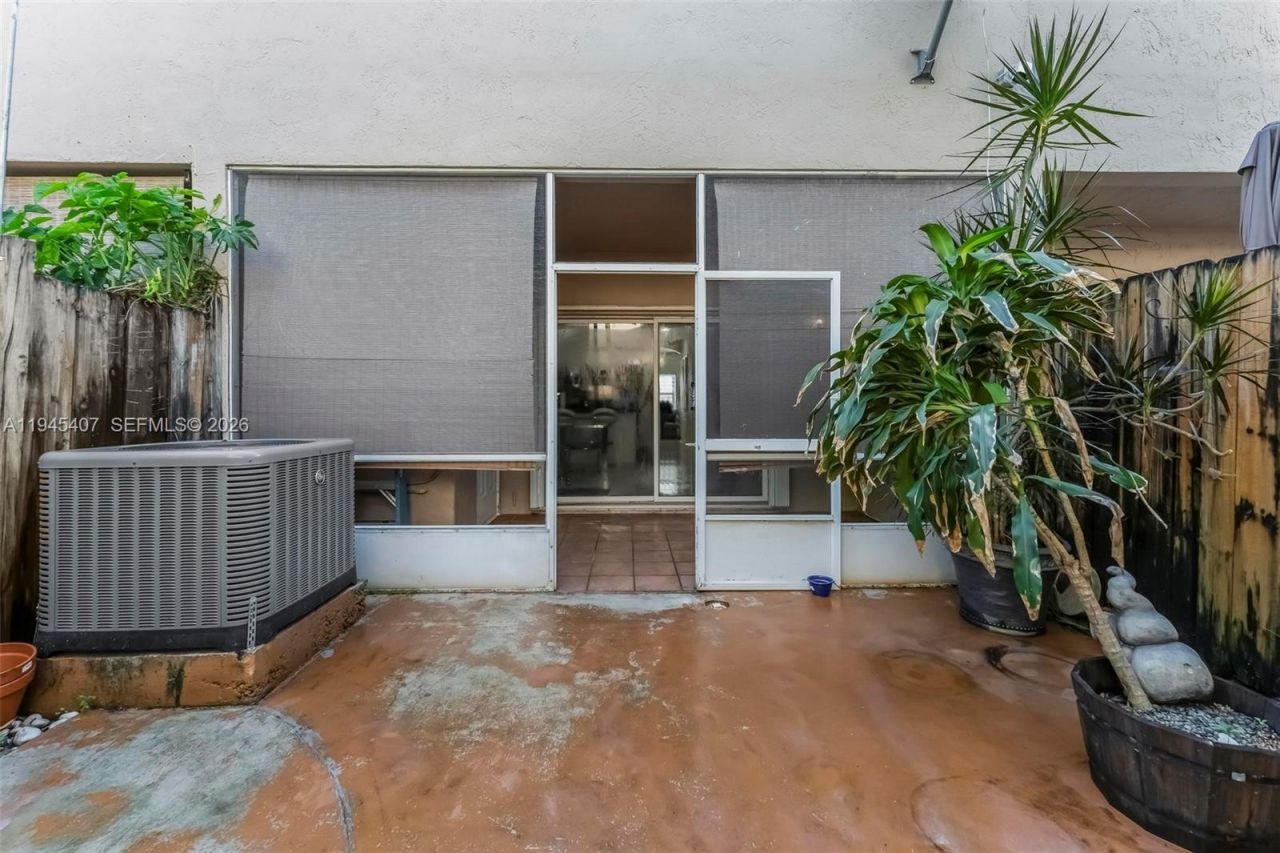 16618 NW 71st Ave , Miami Lakes, FL 33014 Photo