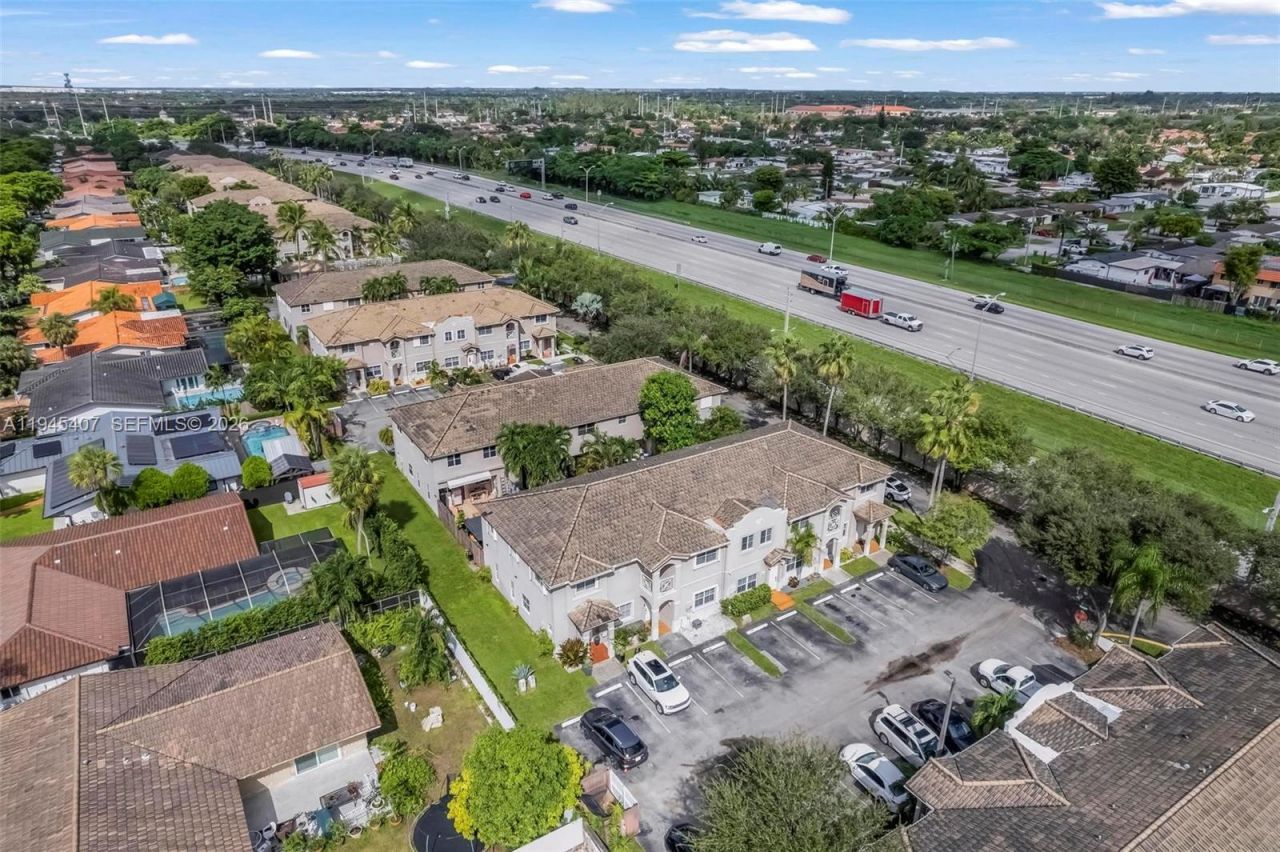 16618 NW 71st Ave , Miami Lakes, FL 33014 Photo