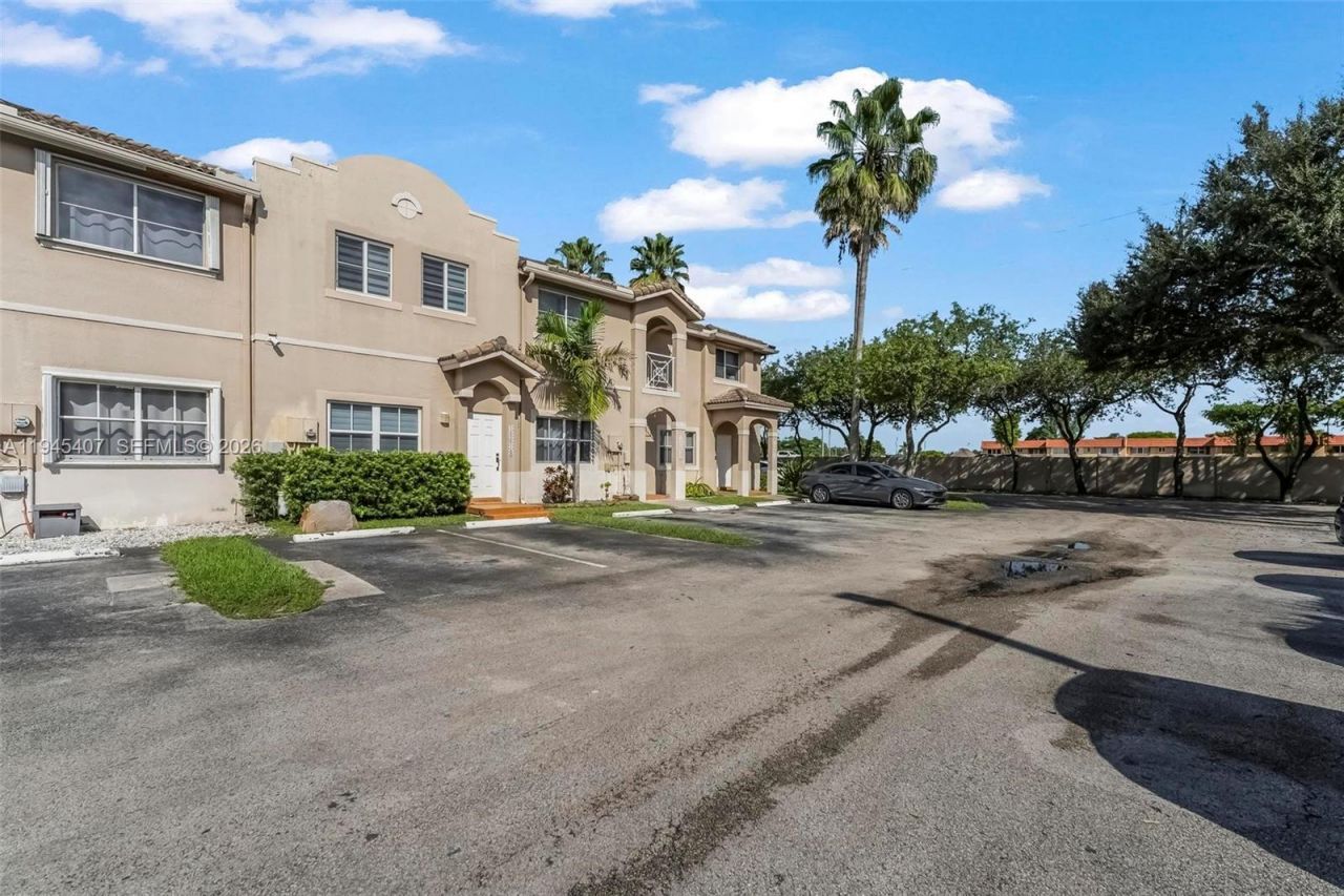 16618 NW 71st Ave , Miami Lakes, FL 33014 Photo