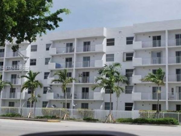 2575 SW 27th Ave, Unit 212, Coconut Grove, FL 33133