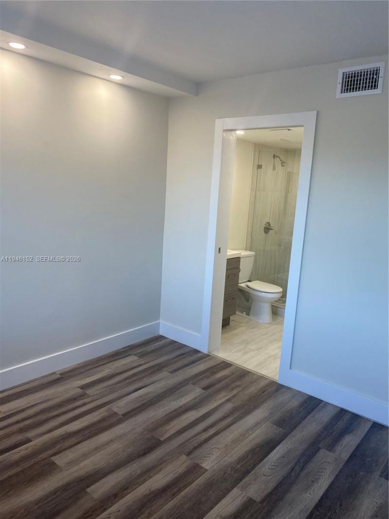 2575 SW 27th Ave, Unit 212, Coconut Grove, FL 33133 Photo