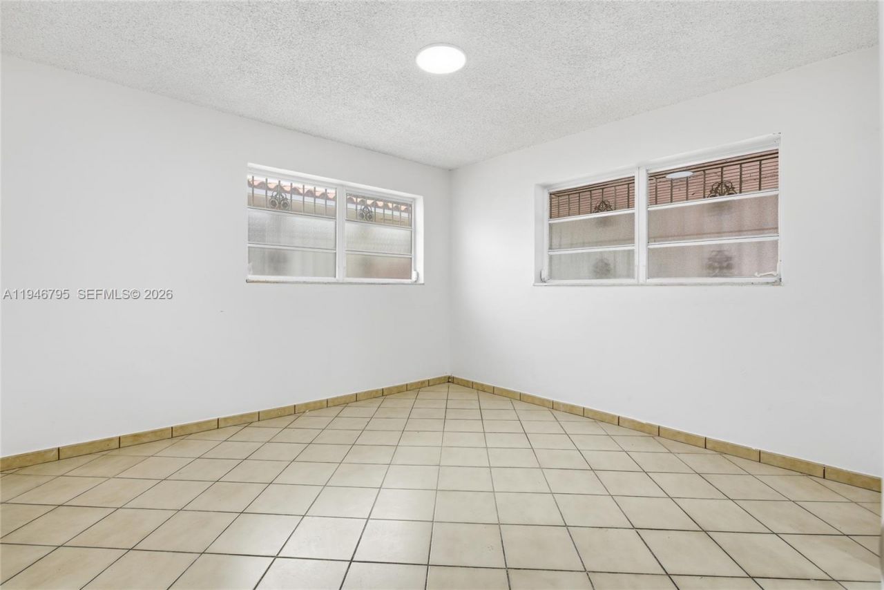 836 W 37th St , Hialeah, FL 33012 Photo