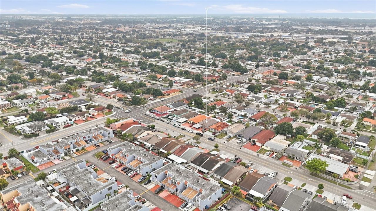 836 W 37th St , Hialeah, FL 33012 Photo