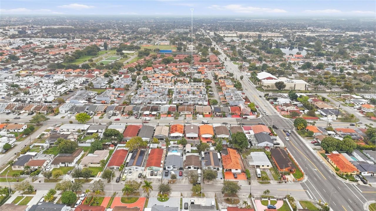 836 W 37th St , Hialeah, FL 33012 Photo