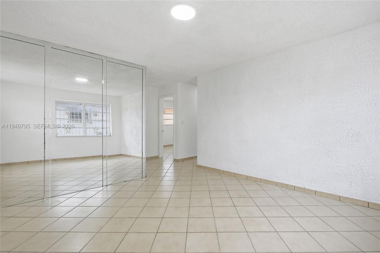 836 W 37th St , Hialeah, FL 33012 Photo