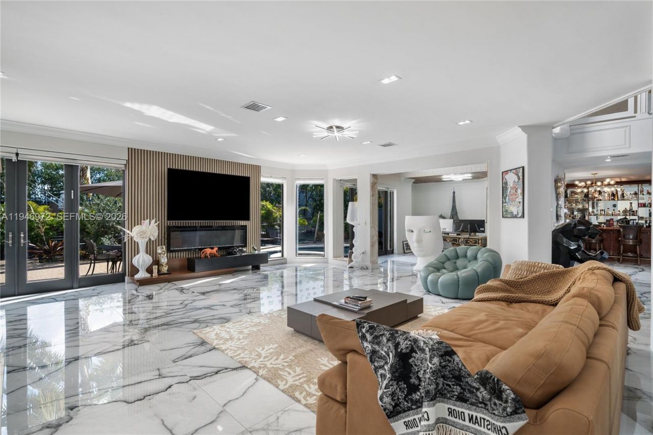 3400 NE 164th St, Sunny Isles Beach, FL 33160 Photo