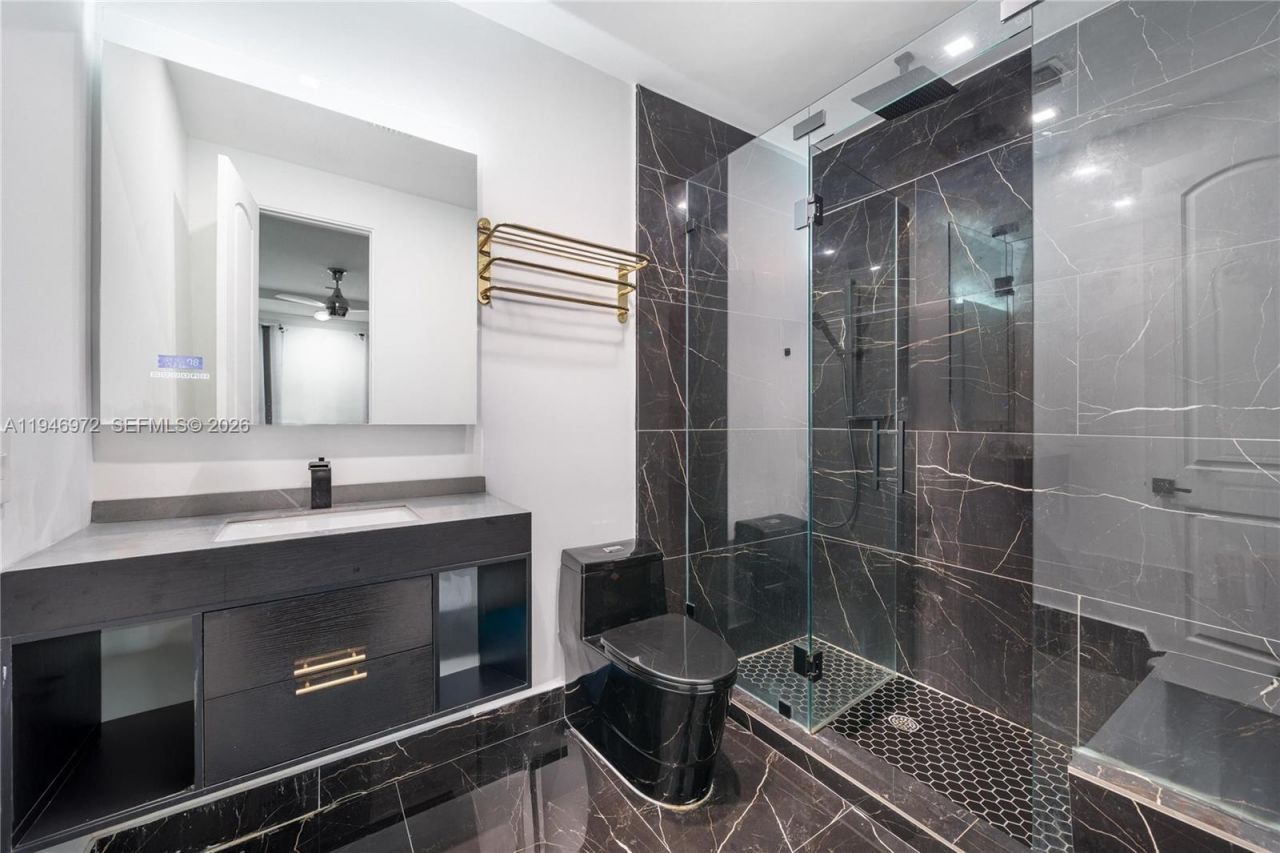 3400 NE 164th St, Sunny Isles Beach, FL 33160 Photo