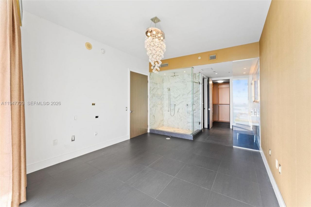 1100 Biscayne Blvd , Unit 4502, Miami, FL 33132 Photo