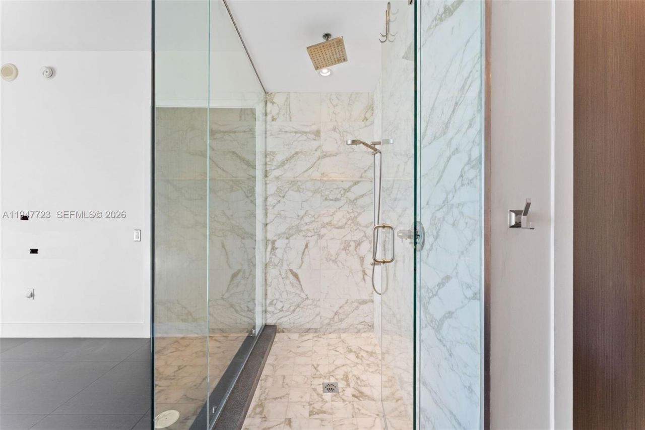 1100 Biscayne Blvd , Unit 4502, Miami, FL 33132 Photo