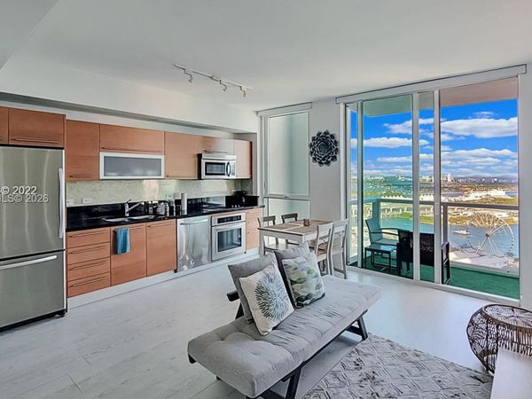 253 NE 2nd St, Unit 3305, Miami, FL 33132