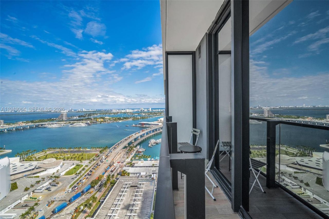 398 NE 5th St, Unit 3207, Miami, FL 33132 Photo