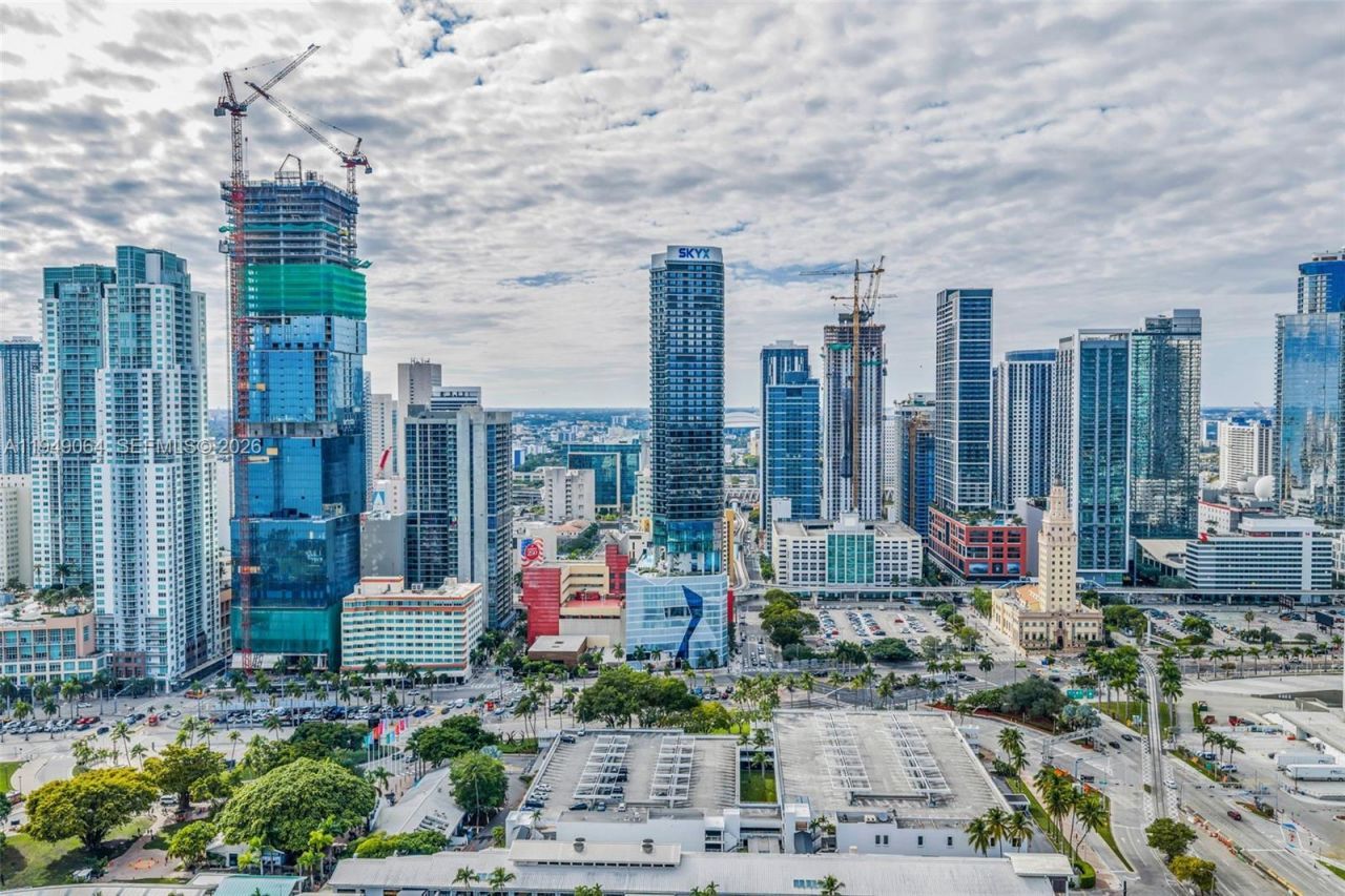 398 NE 5th St, Unit 3207, Miami, FL 33132 Photo