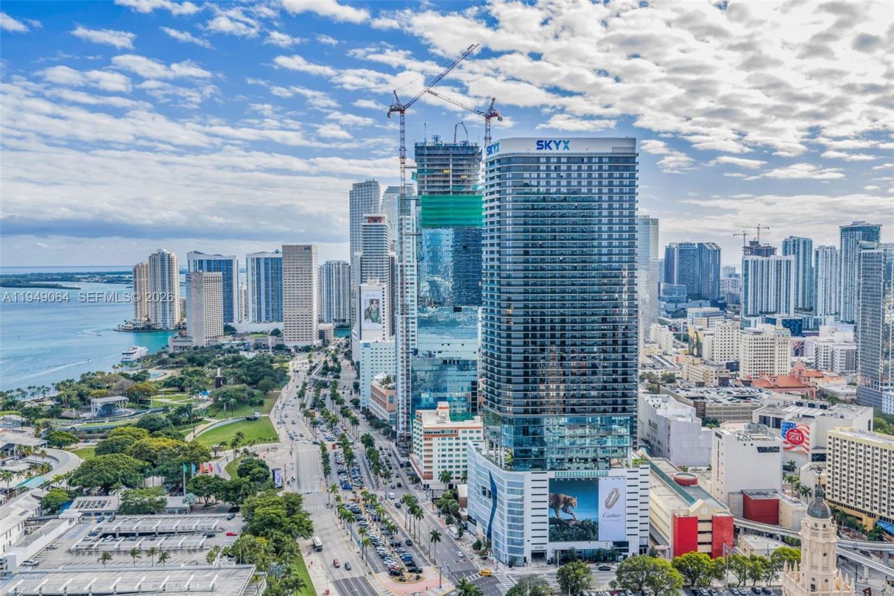 398 NE 5th St, Unit 3207, Miami, FL 33132 Photo