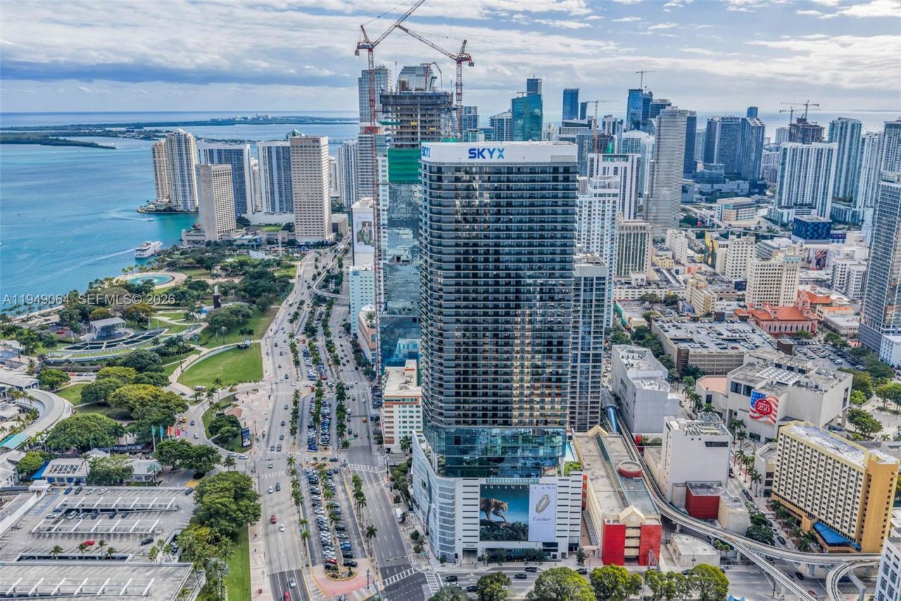 398 NE 5th St, Unit 3207, Miami, FL 33132 Photo