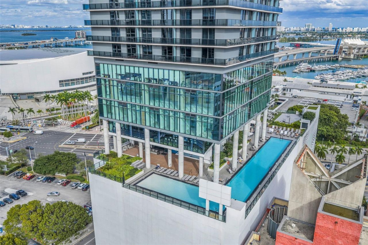 398 NE 5th St, Unit 3207, Miami, FL 33132 Photo