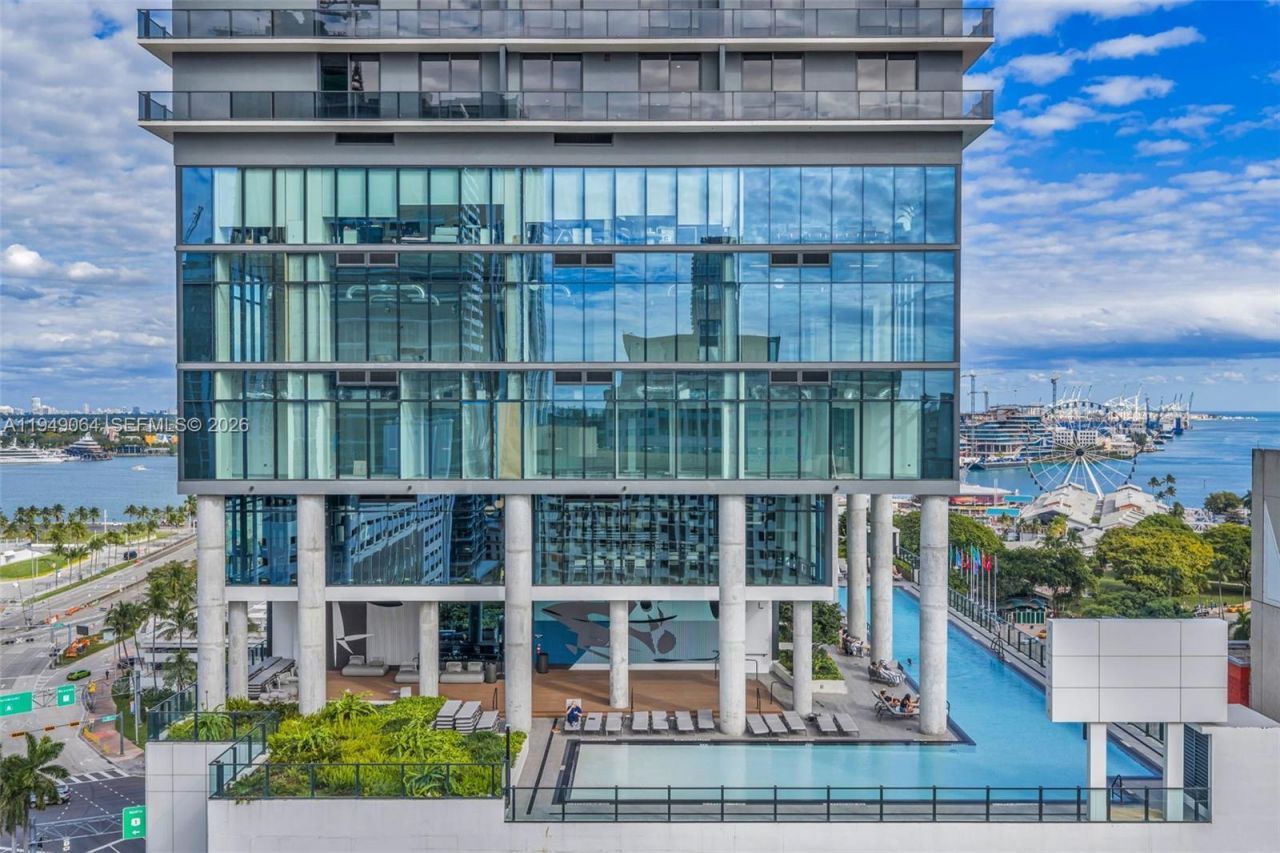 398 NE 5th St, Unit 3207, Miami, FL 33132 Photo