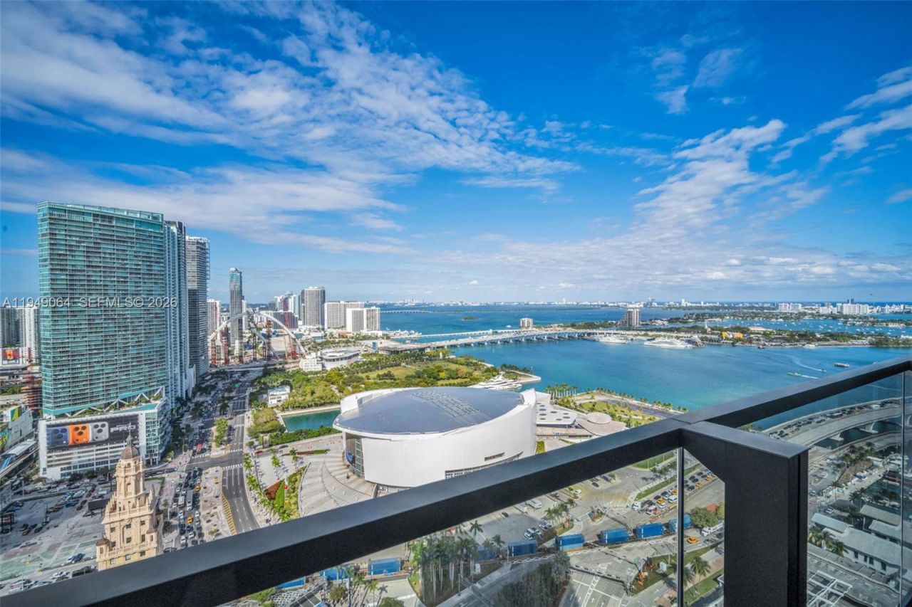 398 NE 5th St, Unit 3207, Miami, FL 33132 Photo