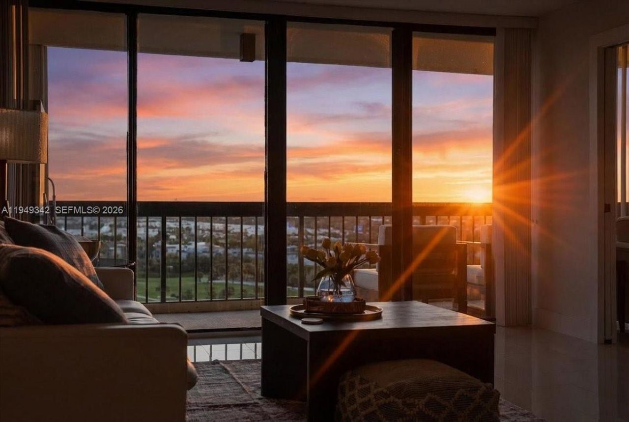 2425 Presidential Way , Unit 1706, West Palm Beach, FL 33401 Photo