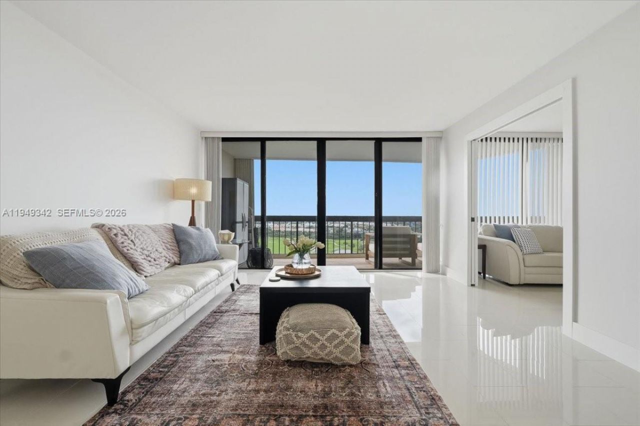 2425 Presidential Way , Unit 1706, West Palm Beach, FL 33401 Photo