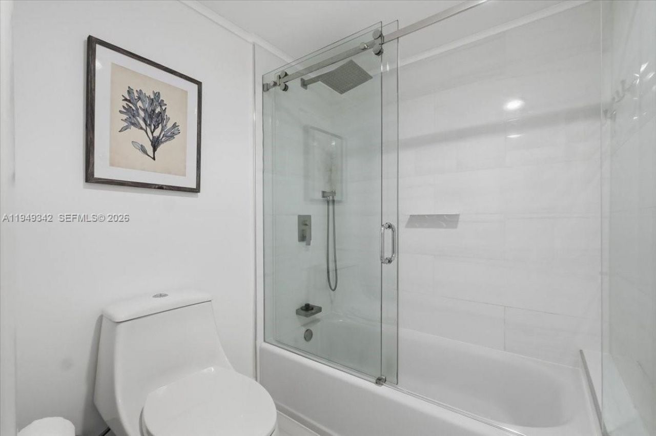 2425 Presidential Way , Unit 1706, West Palm Beach, FL 33401 Photo