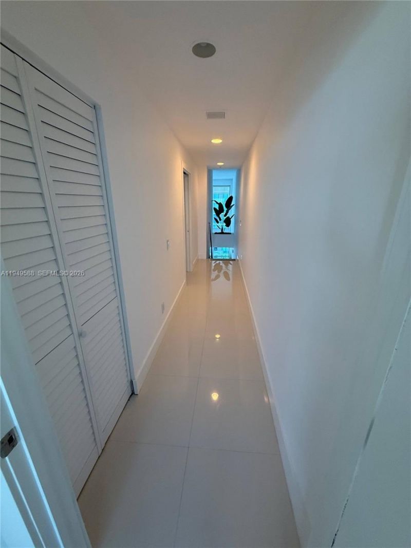 60 SW 13th St, Unit 3808, Miami, FL 33130 Photo