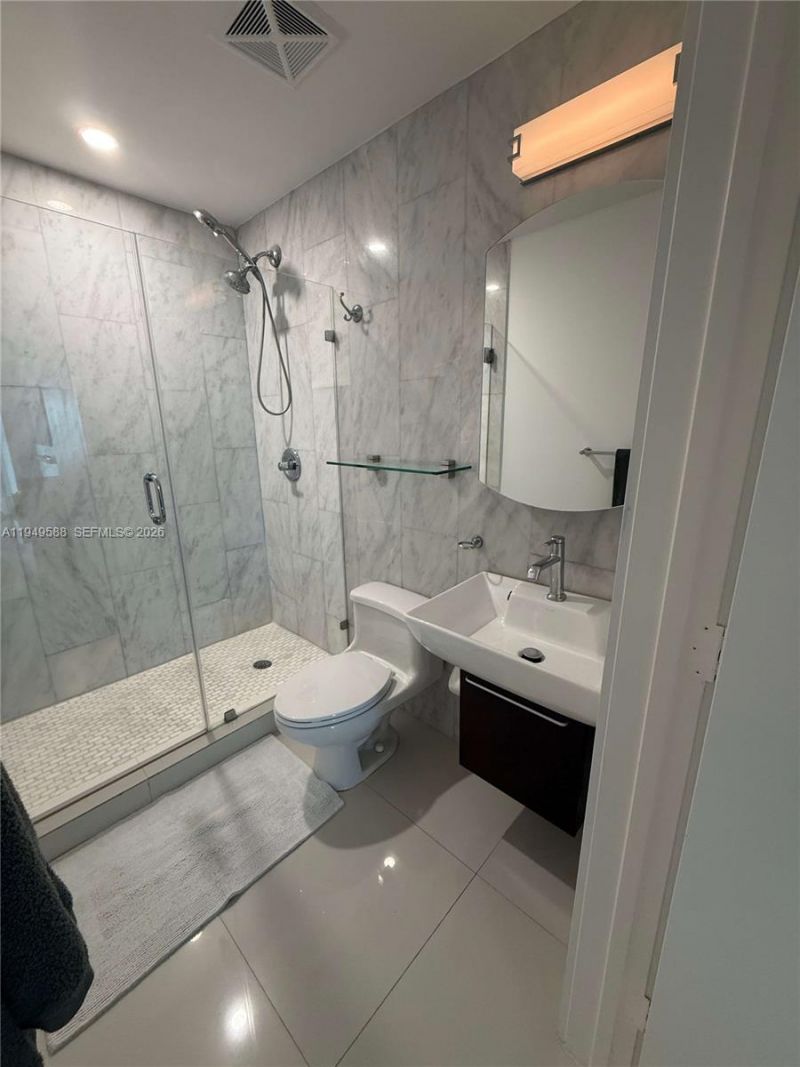 60 SW 13th St, Unit 3808, Miami, FL 33130 Photo