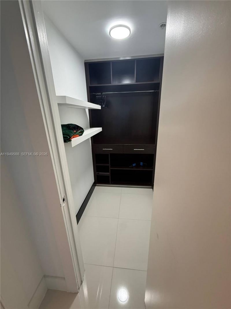 60 SW 13th St, Unit 3808, Miami, FL 33130 Photo