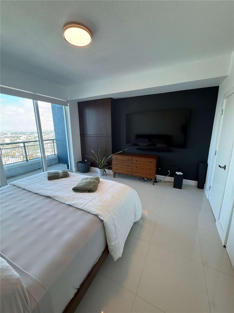 60 SW 13th St, Unit 3808, Miami, FL 33130 Photo