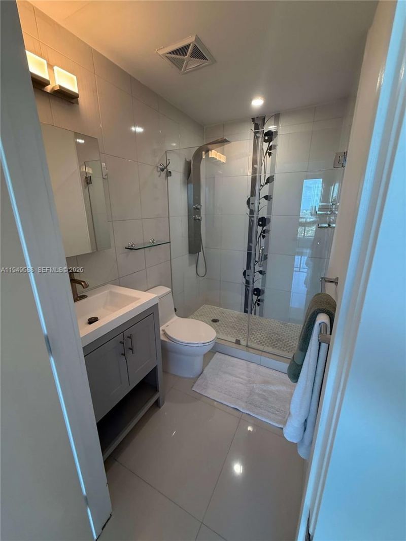 60 SW 13th St, Unit 3808, Miami, FL 33130 Photo