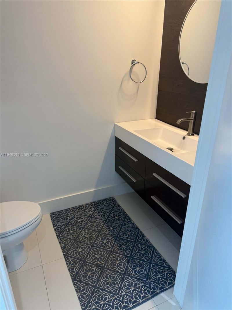 60 SW 13th St, Unit 3808, Miami, FL 33130 Photo