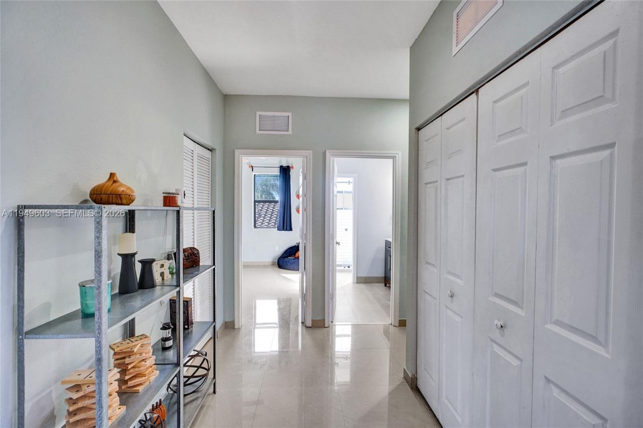 11581 SW 151st Pl, Miami, FL 33196 Photo