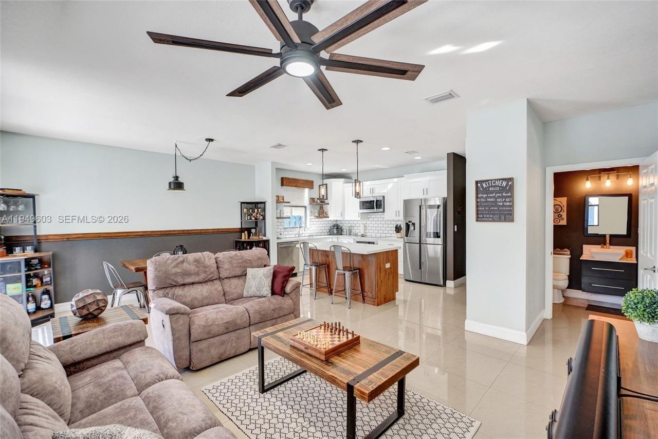 11581 SW 151st Pl, Miami, FL 33196 Photo