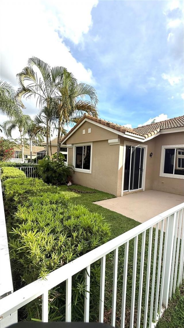 15825 SW 11th St , Unit -, Pembroke Pines, FL 33027 Photo