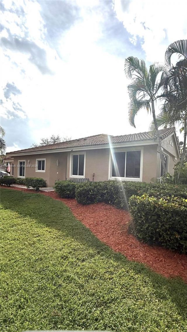 15825 SW 11th St , Unit -, Pembroke Pines, FL 33027 Photo