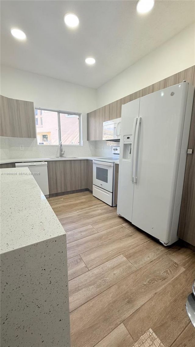 15825 SW 11th St , Unit -, Pembroke Pines, FL 33027 Photo