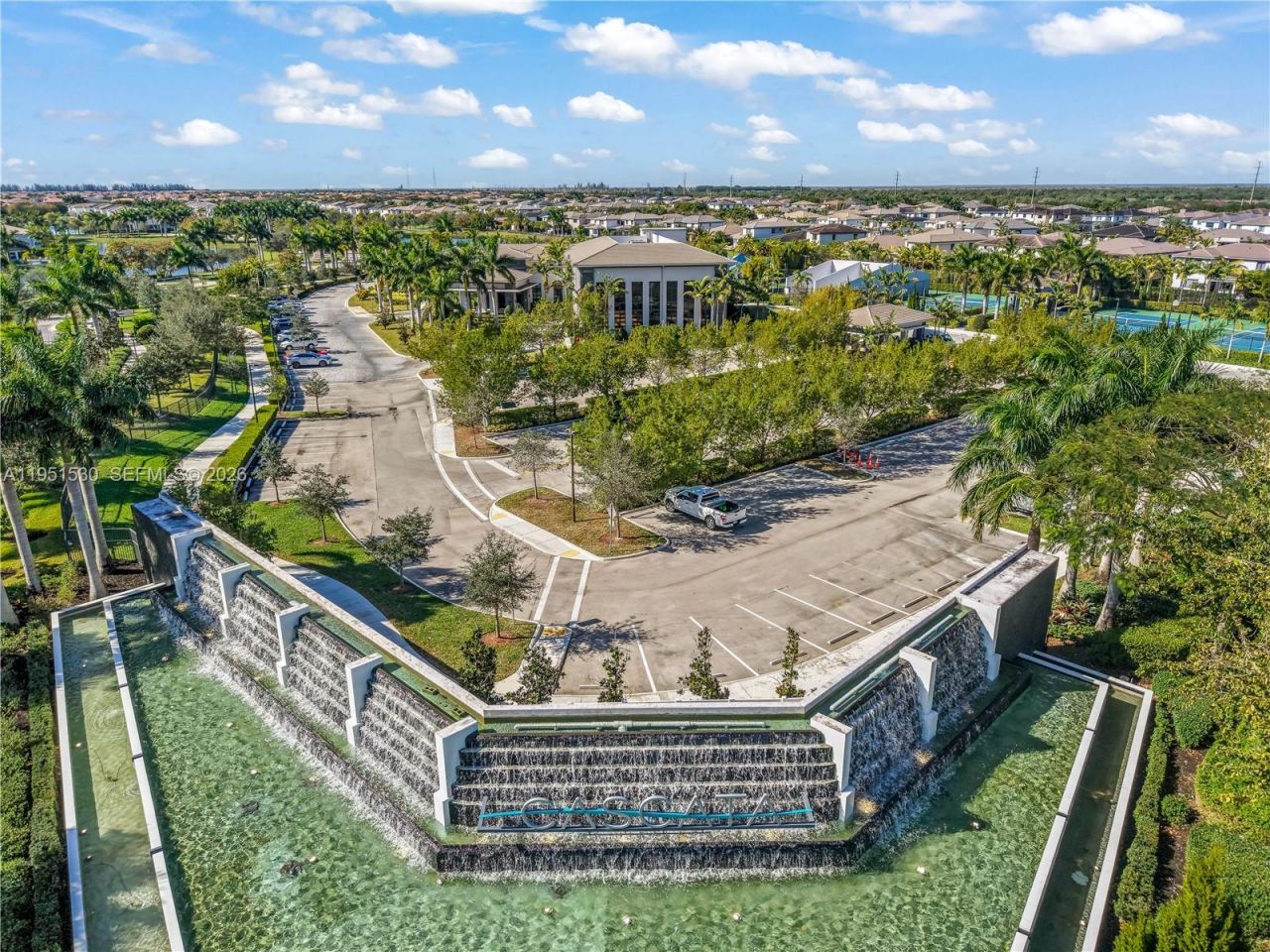 10530 S Lago Vista Cir, Parkland, FL 33076 Photo