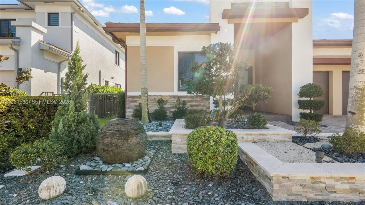 10530 S Lago Vista Cir, Parkland, FL 33076 Photo