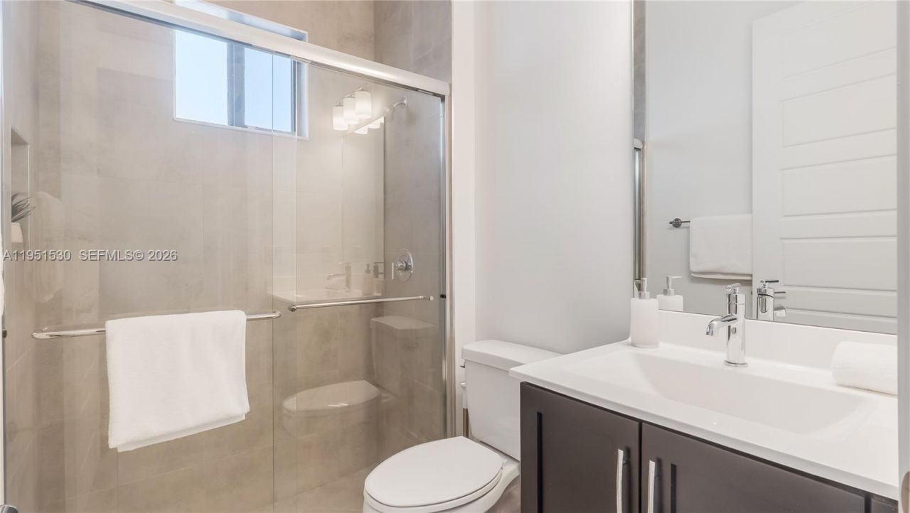 10530 S Lago Vista Cir, Parkland, FL 33076 Photo