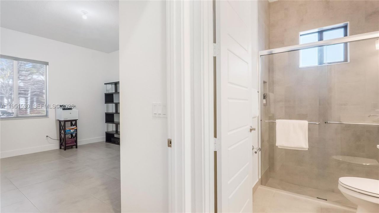 10530 S Lago Vista Cir, Parkland, FL 33076 Photo