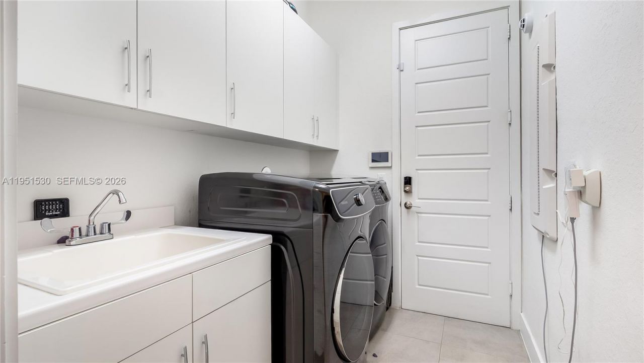 10530 S Lago Vista Cir, Parkland, FL 33076 Photo