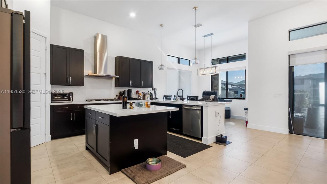 10530 S Lago Vista Cir, Parkland, FL 33076 Photo