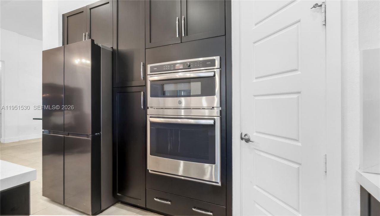 10530 S Lago Vista Cir, Parkland, FL 33076 Photo