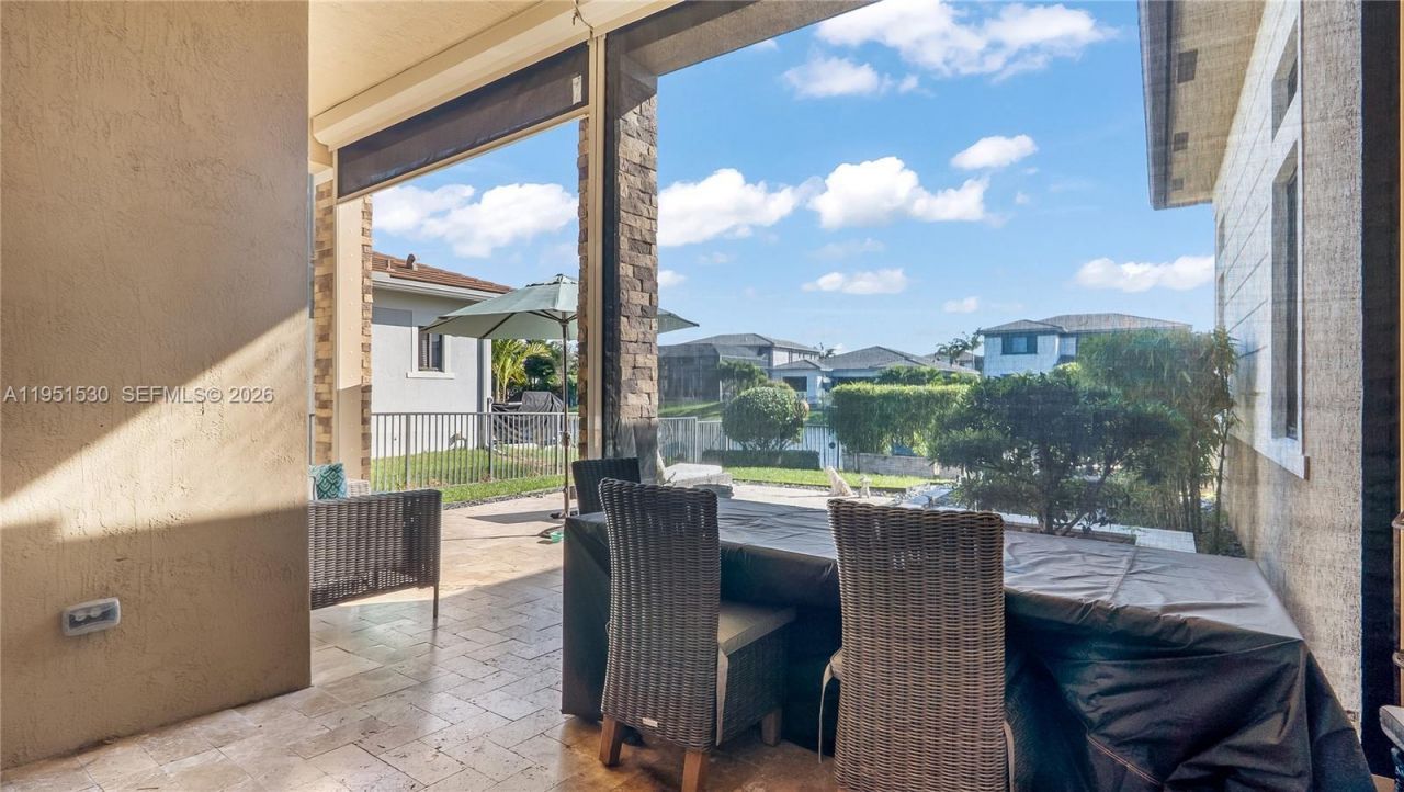 10530 S Lago Vista Cir, Parkland, FL 33076 Photo