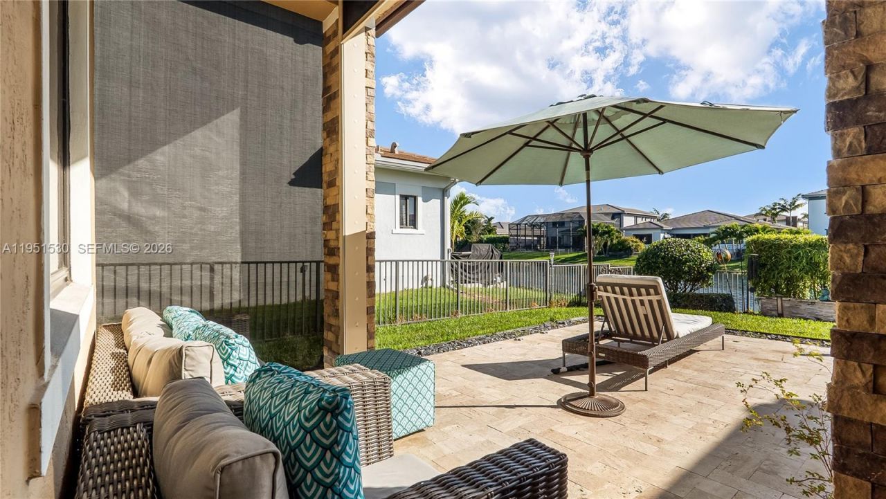 10530 S Lago Vista Cir, Parkland, FL 33076 Photo