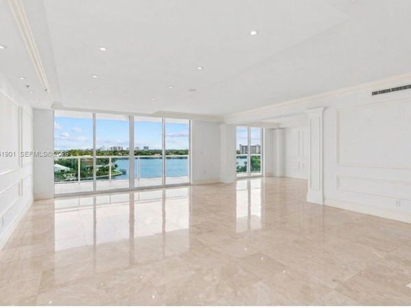 20201 E Country Club Dr, Unit 608, Aventura, FL 33180