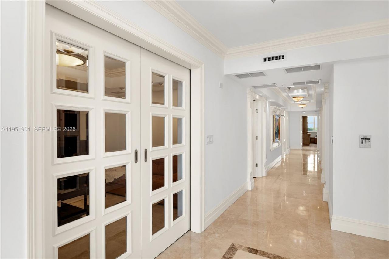 20201 E Country Club Dr , Unit 608, Aventura, FL 33180 Photo