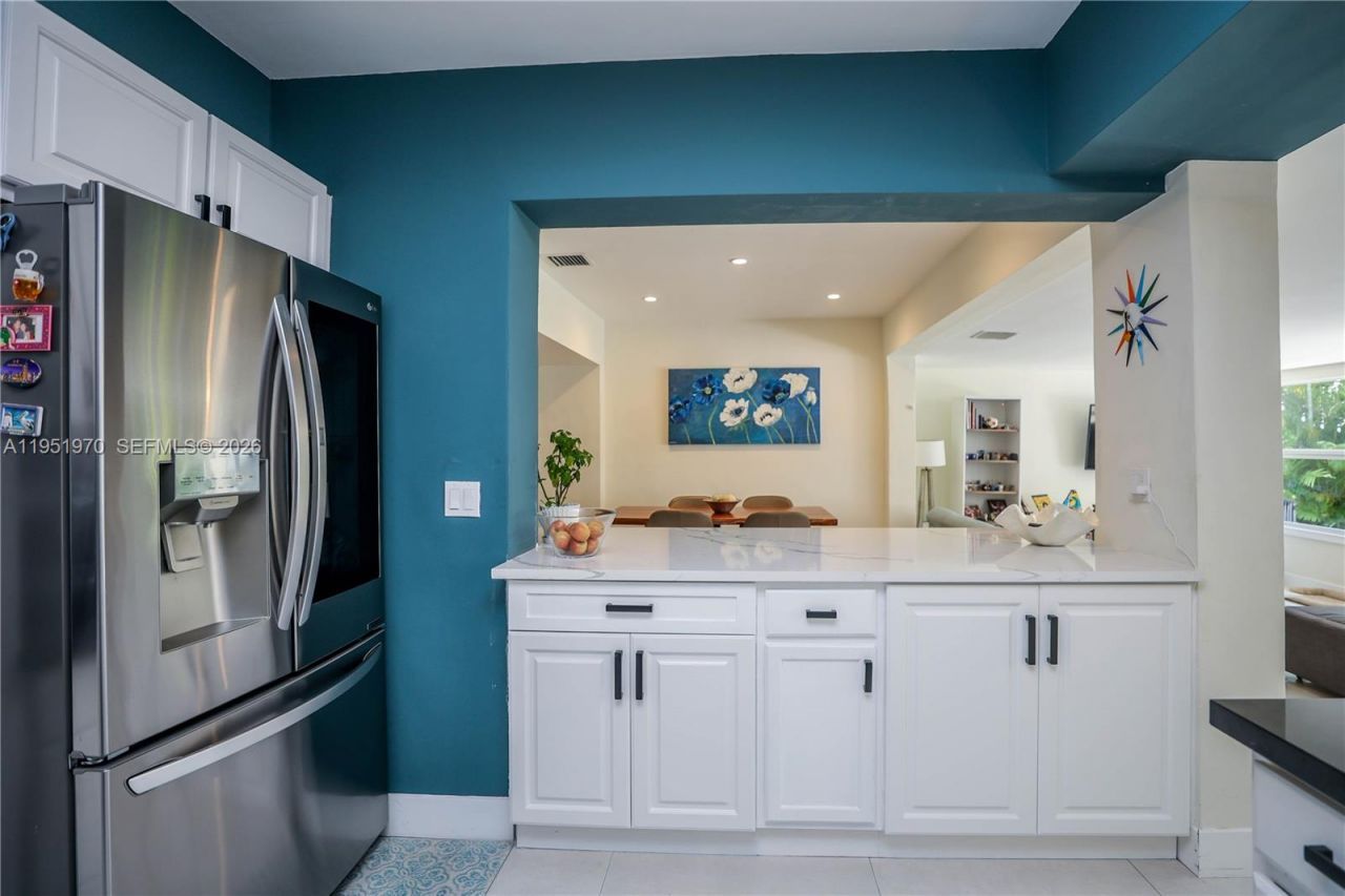 5620 Alton Rd, Miami Beach, FL 33140 Photo