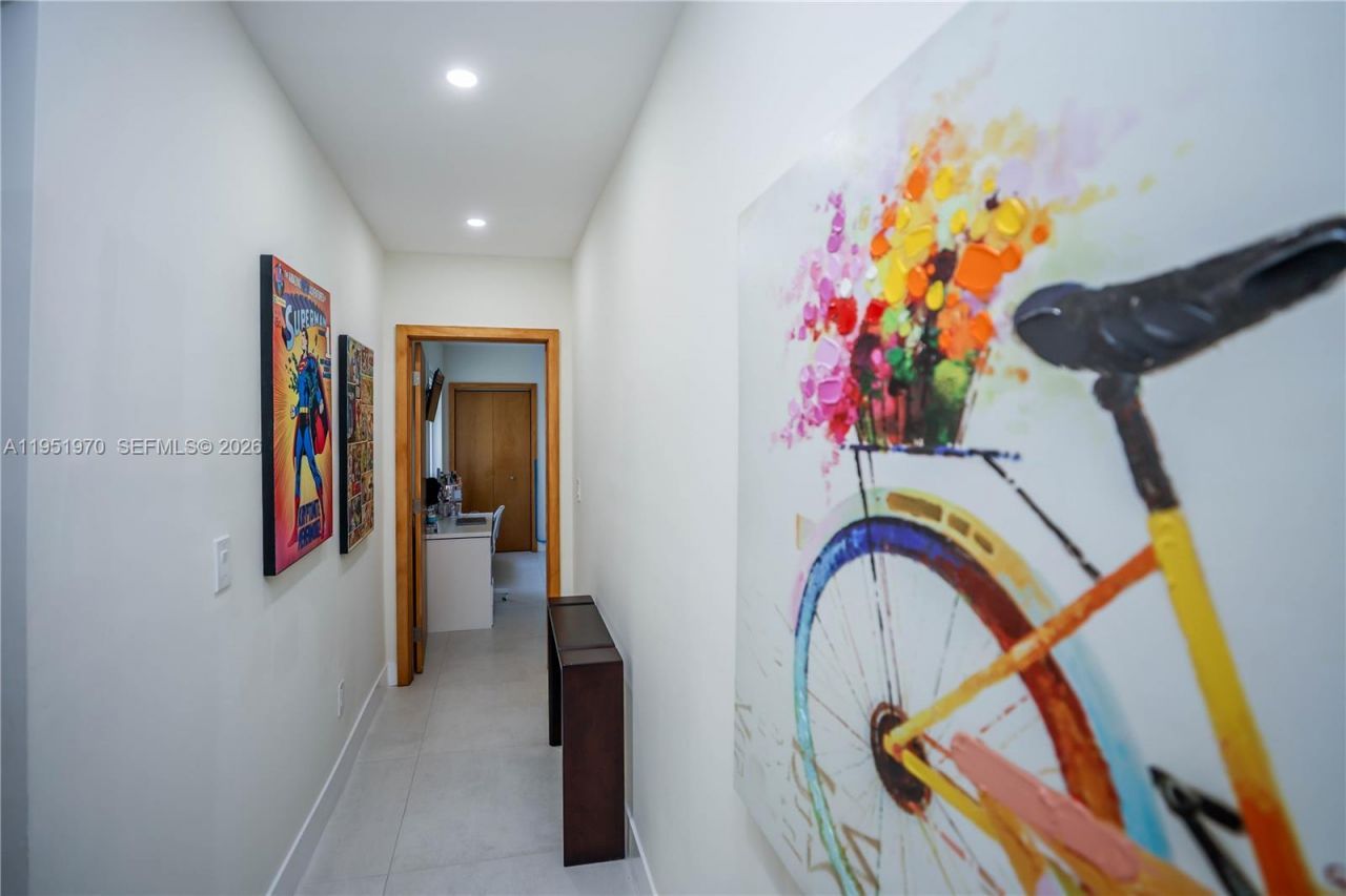 5620 Alton Rd, Miami Beach, FL 33140 Photo