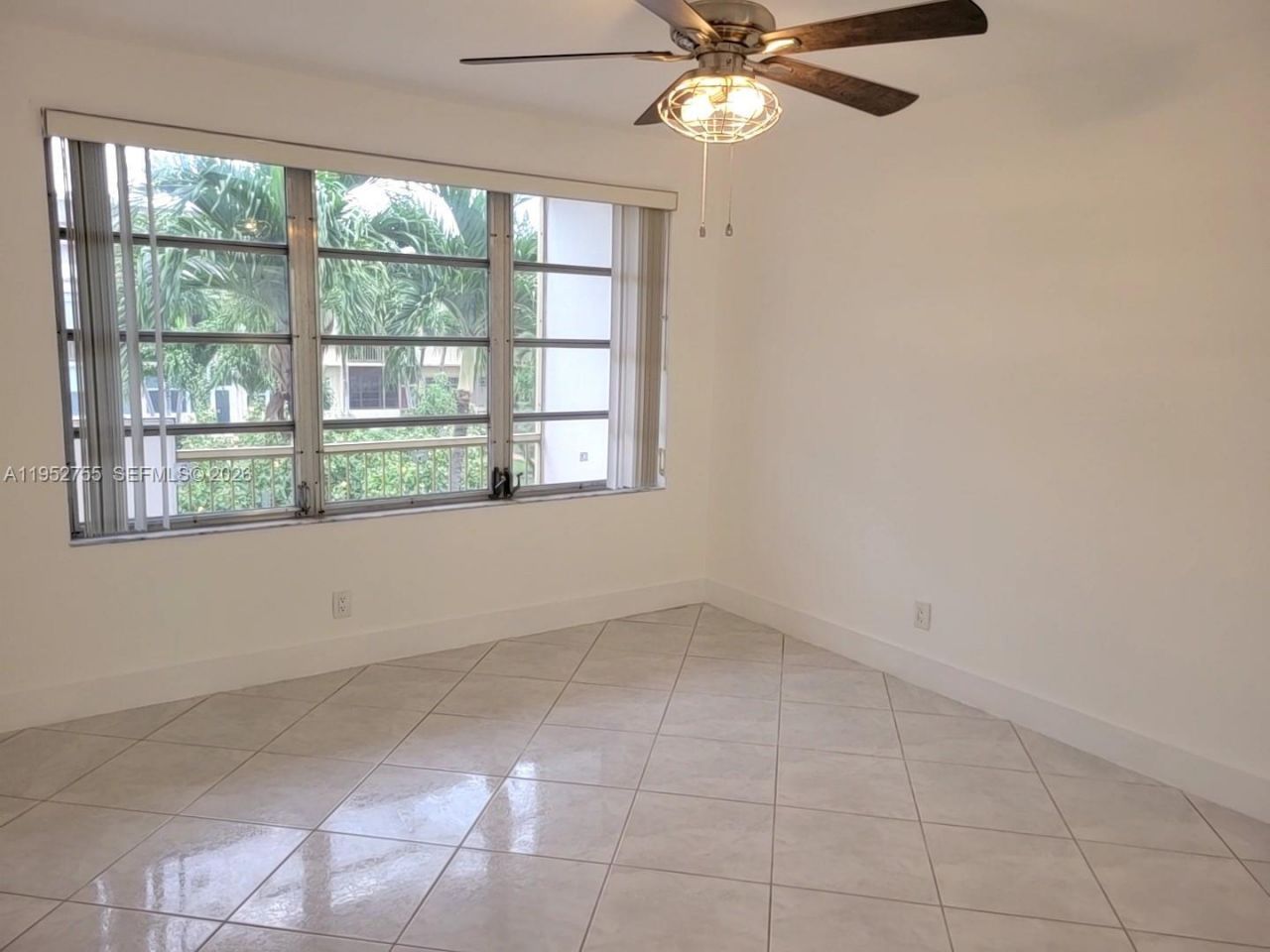 851 NE 14th Ave , Unit 416, Hallandale Beach, FL 33009 Photo