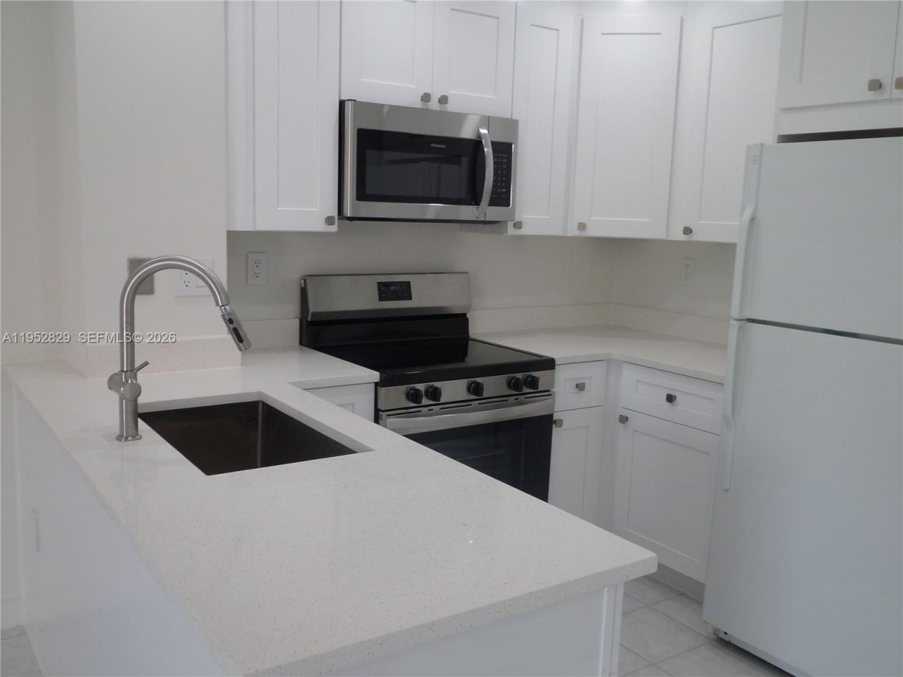 2154 W 60th St, Unit 12215, Hialeah, FL 33016 Photo